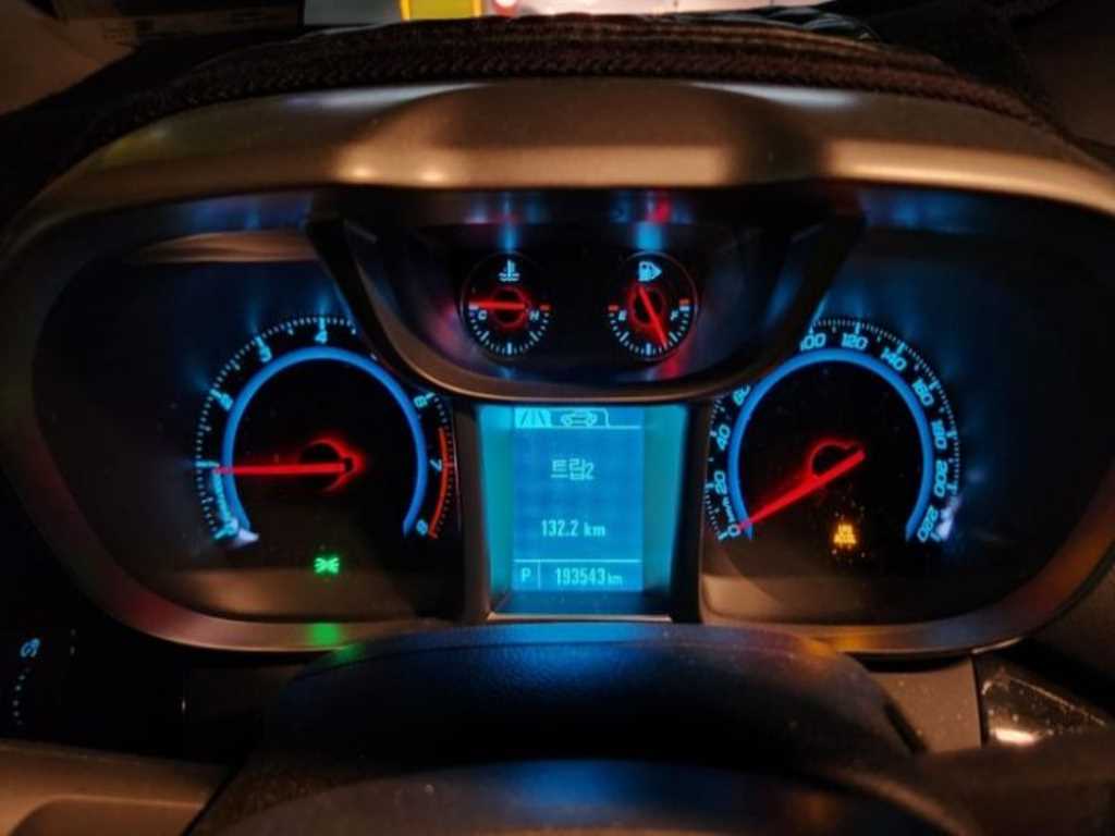 쉐보레 (대우) 올란도 2.0 LPGi 퍼펙트 블랙 - 이미지 8