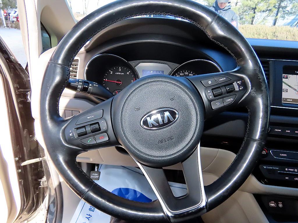 기아 올 뉴카니발 9인승 디젤 럭셔리 - 이미지 5