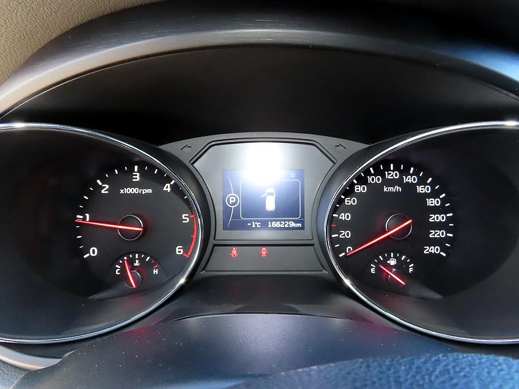 기아 올 뉴카니발 9인승 디젤 럭셔리 - 이미지 15