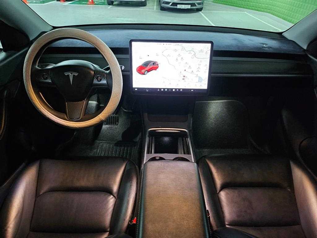 테슬라 모델 Y RWD 스탠다드 레인지 - 이미지 4
