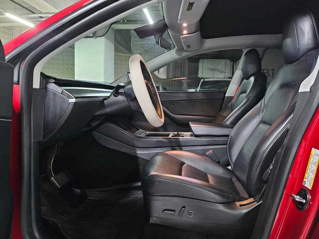 테슬라 모델 Y RWD 스탠다드 레인지 - 이미지 3