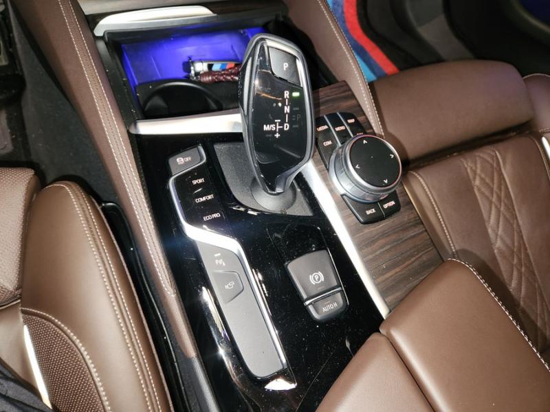 BMW 5시리즈(7세대) 530i M스포츠팩 플러스 - 이미지 3