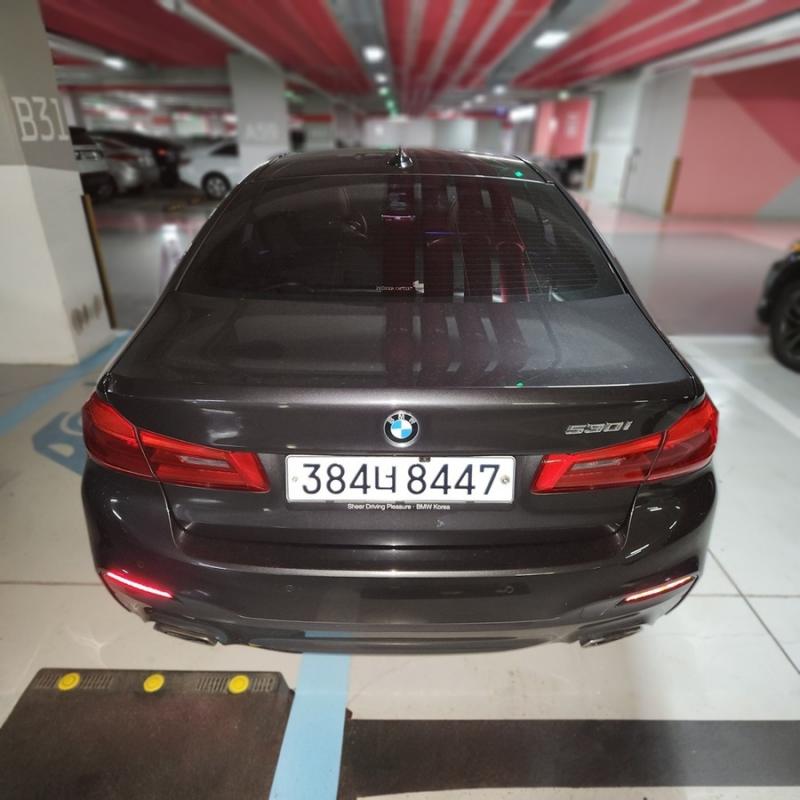BMW 5시리즈(7세대) 530i M스포츠팩 플러스 - 이미지 9