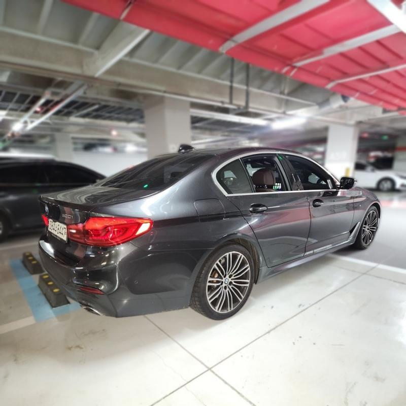 BMW 5시리즈(7세대) 530i M스포츠팩 플러스 - 이미지 7