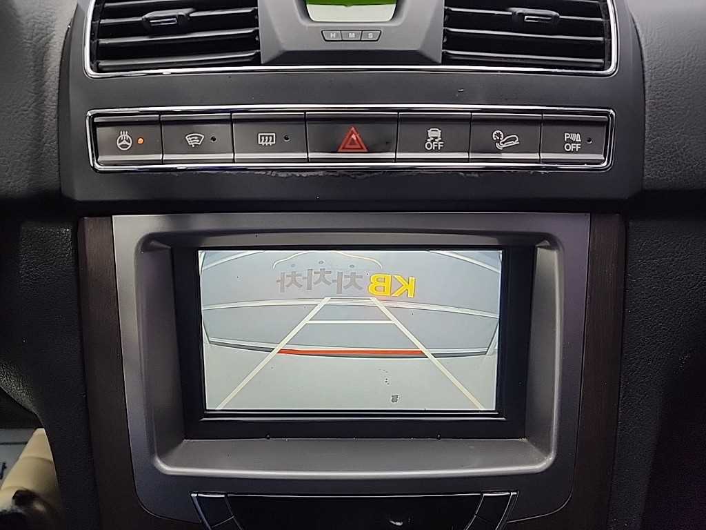 KG모빌리티(쌍용) 렉스턴W 2.0 4WD RX7 럭셔리 - 이미지 2