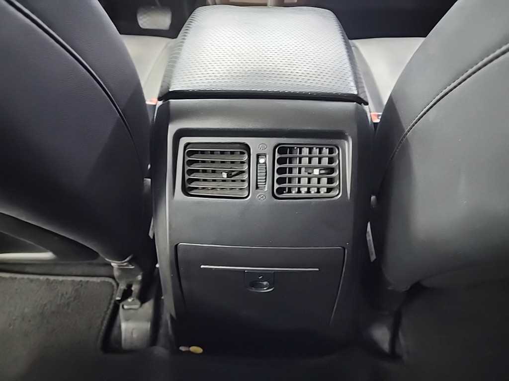 KG모빌리티(쌍용) 렉스턴W 2.0 4WD RX7 럭셔리 - 이미지 6