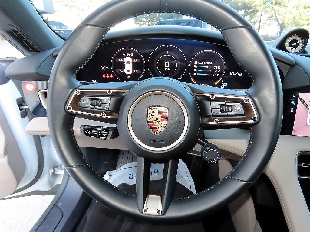 포르쉐 타이칸 EV - 이미지 5