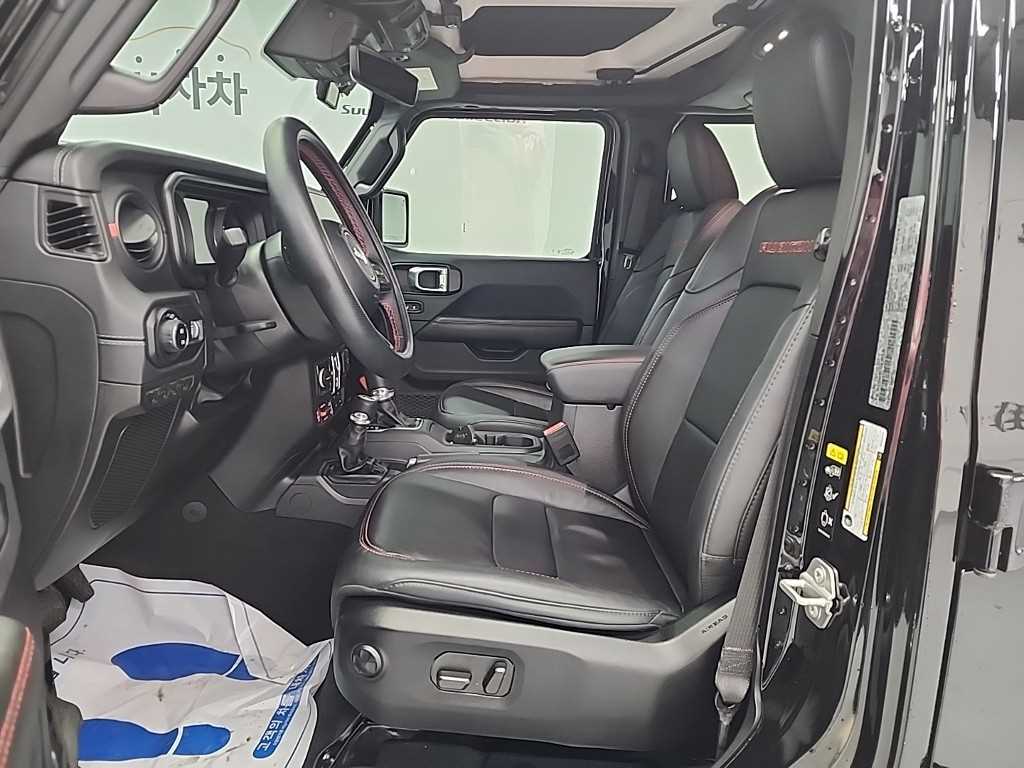 지프 랭글러(JL) 2.0 루비콘 4DR - 이미지 19