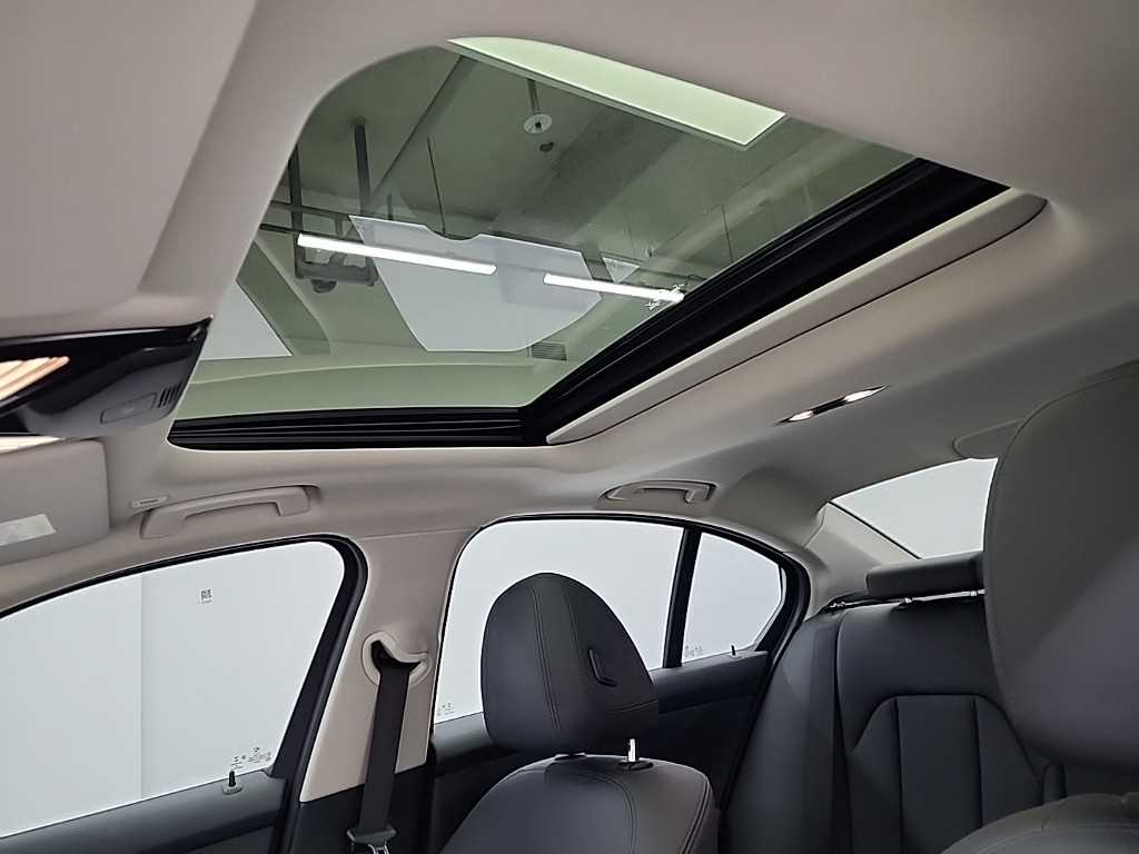 BMW 3시리즈(7세대) 320i - 이미지 10