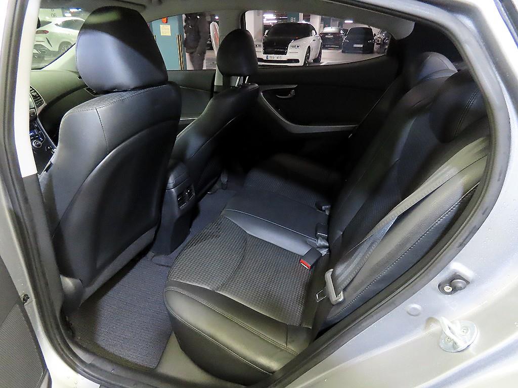 현대 더 뉴아반떼MD 1.6 GDi 모던 - 이미지 8