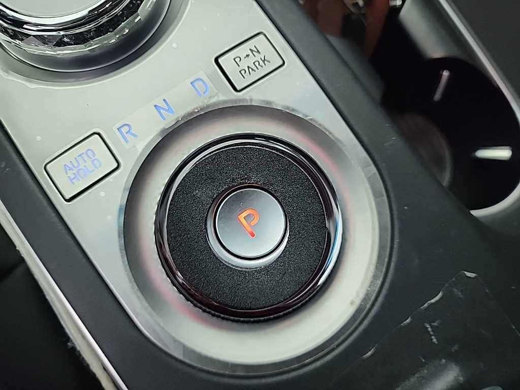 제네시스 GV70 2.5T 2WD 기본형 - 이미지 18