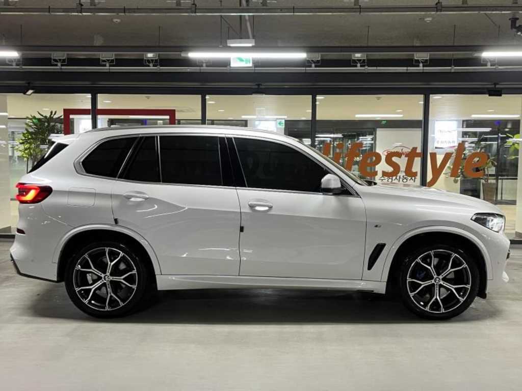 BMW X5(4세대) 40i xDrive M 스포츠팩 - 이미지 19