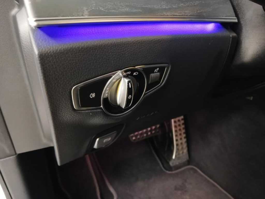 벤츠 E클래스(5세대) E350 4매틱 AMG 라인 - 이미지 4