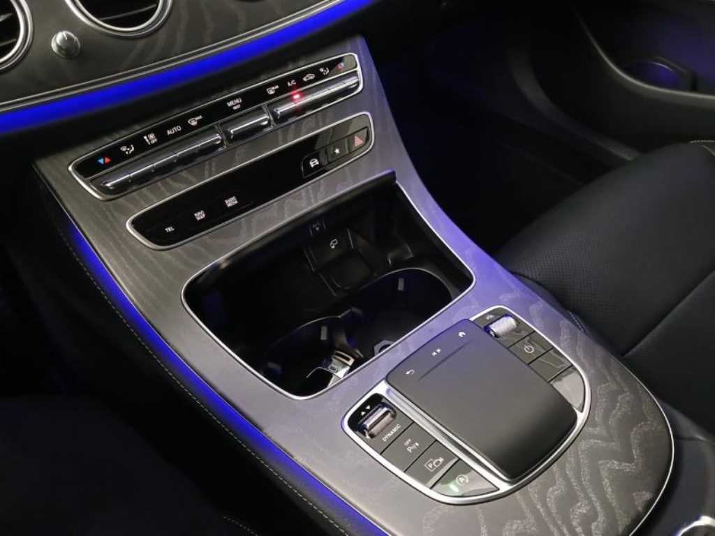 벤츠 E클래스(5세대) E350 4매틱 AMG 라인 - 이미지 12