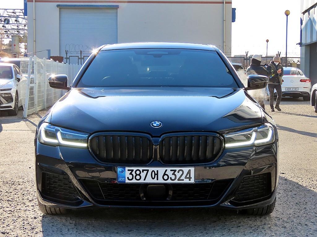 BMW 5시리즈(7세대) 530e M 스포츠팩 - 이미지 13