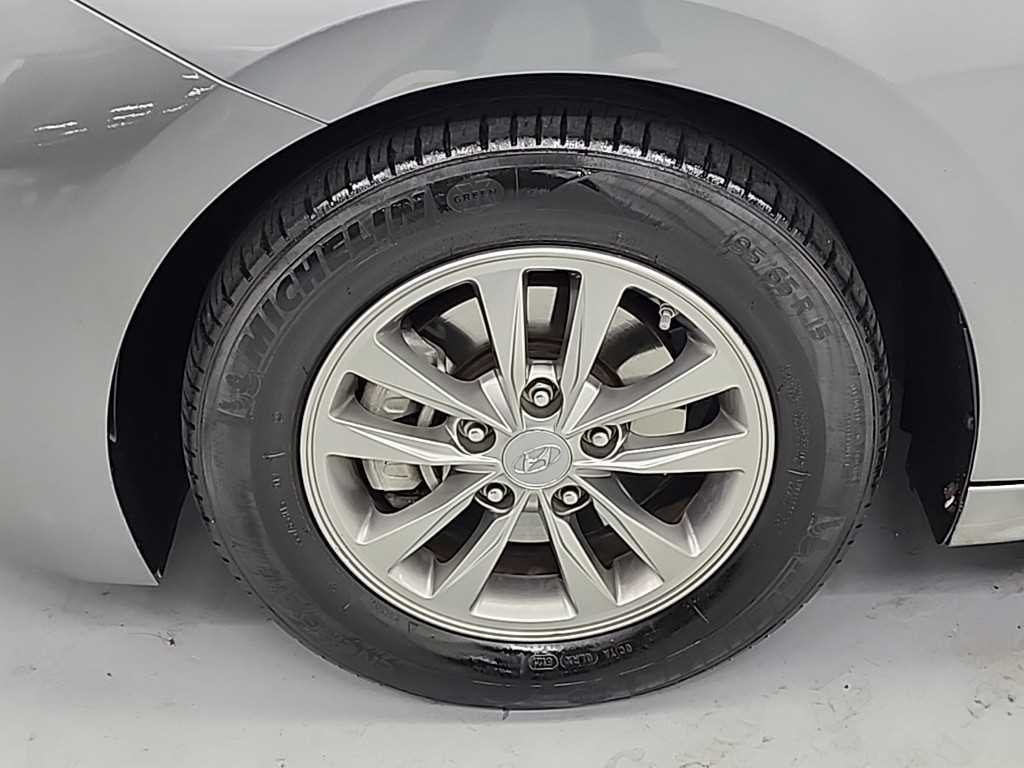 현대 더 뉴아반떼AD 1.6 가솔린 스마트 - 이미지 15