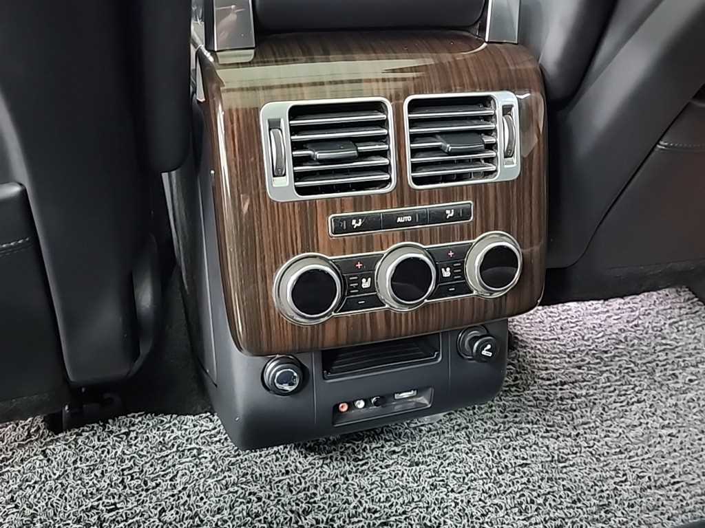 랜드로버 레인지로버(4세대) 4.4 SDV8 AB - 이미지 6