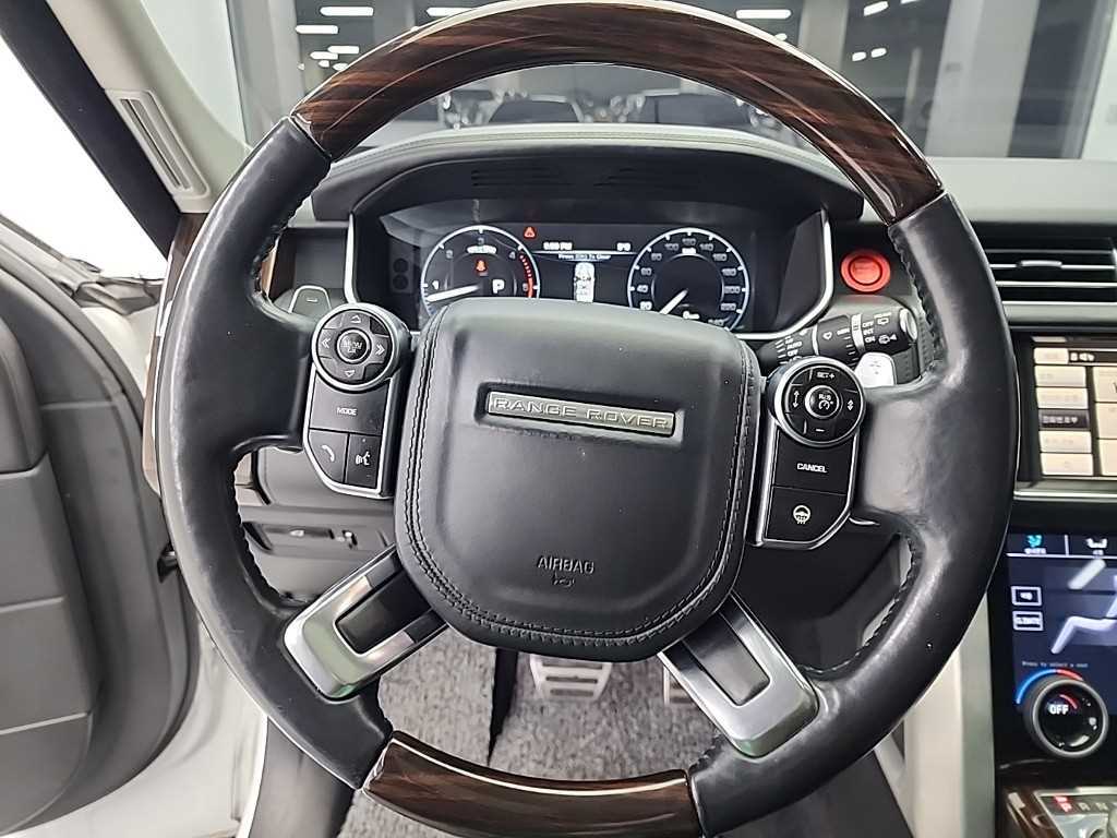 랜드로버 레인지로버(4세대) 4.4 SDV8 AB - 이미지 5
