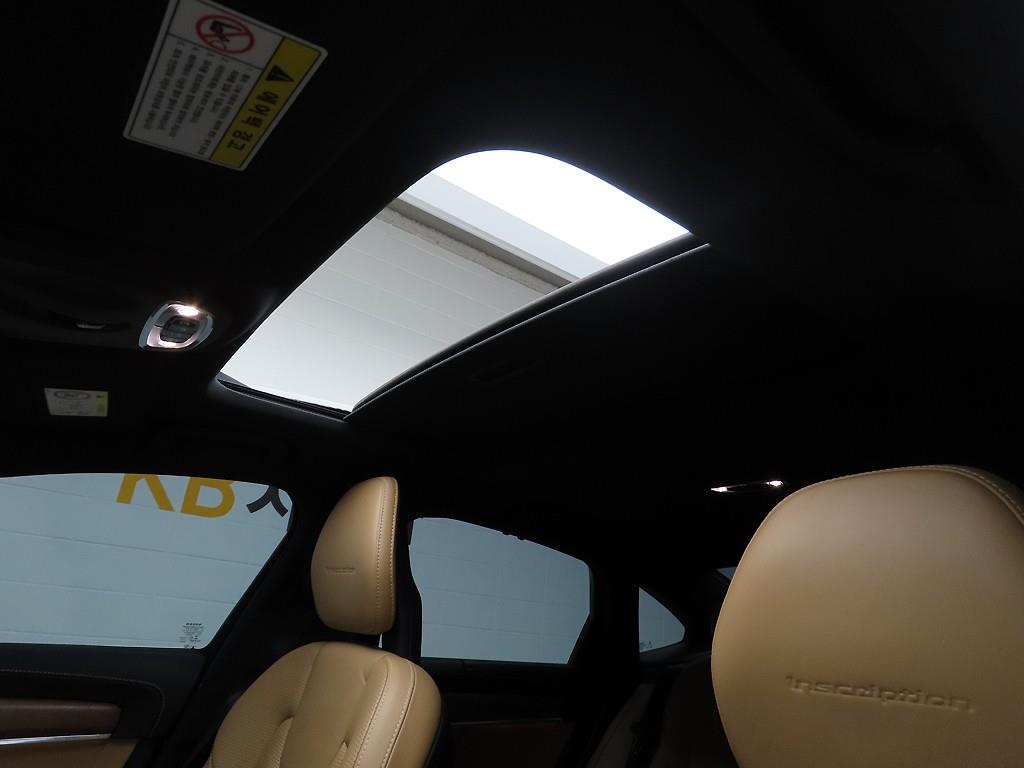 볼보 더 뉴 S90 D5 AWD 인스크립션 - 이미지 7