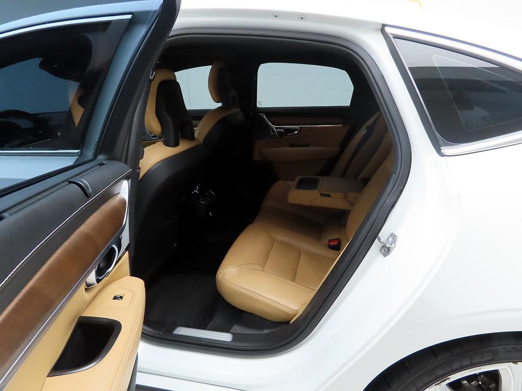 볼보 더 뉴 S90 D5 AWD 인스크립션 - 이미지 15