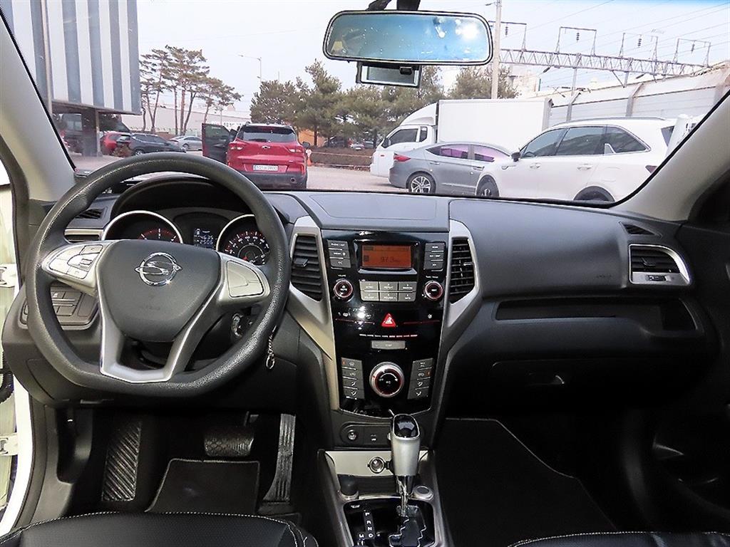 KG모빌리티(쌍용) 티볼리 디젤 2WD TX - 이미지 8