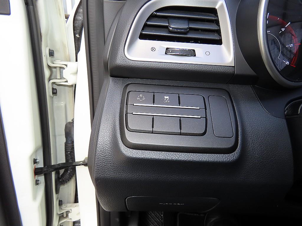 KG모빌리티(쌍용) 티볼리 디젤 2WD TX - 이미지 15