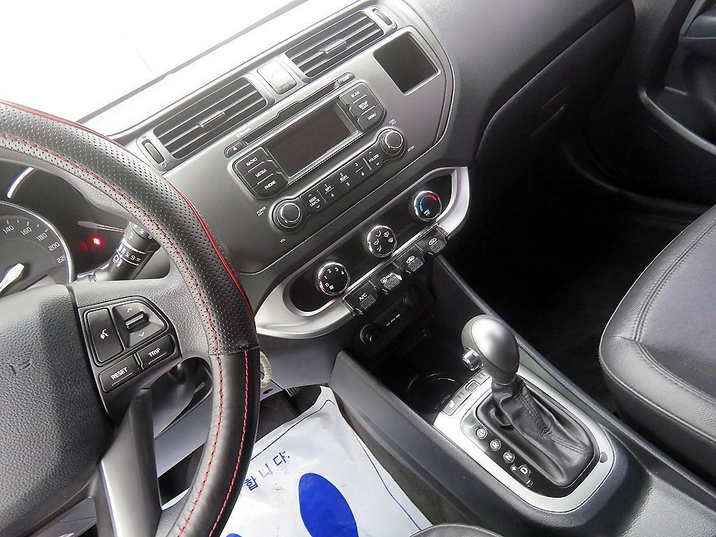 기아 올 뉴프라이드 5도어 1.4 MPI 디럭스 - 이미지 8