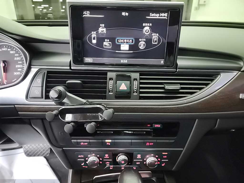 아우디 A6(4세대) 35 TDI 컴포트 - 이미지 18