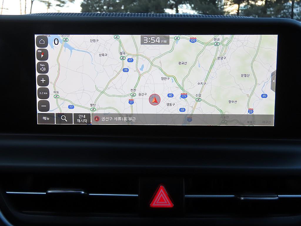 기아 더 뉴셀토스 1.6 가솔린 터보 2WD 프레스티지 - 이미지 8