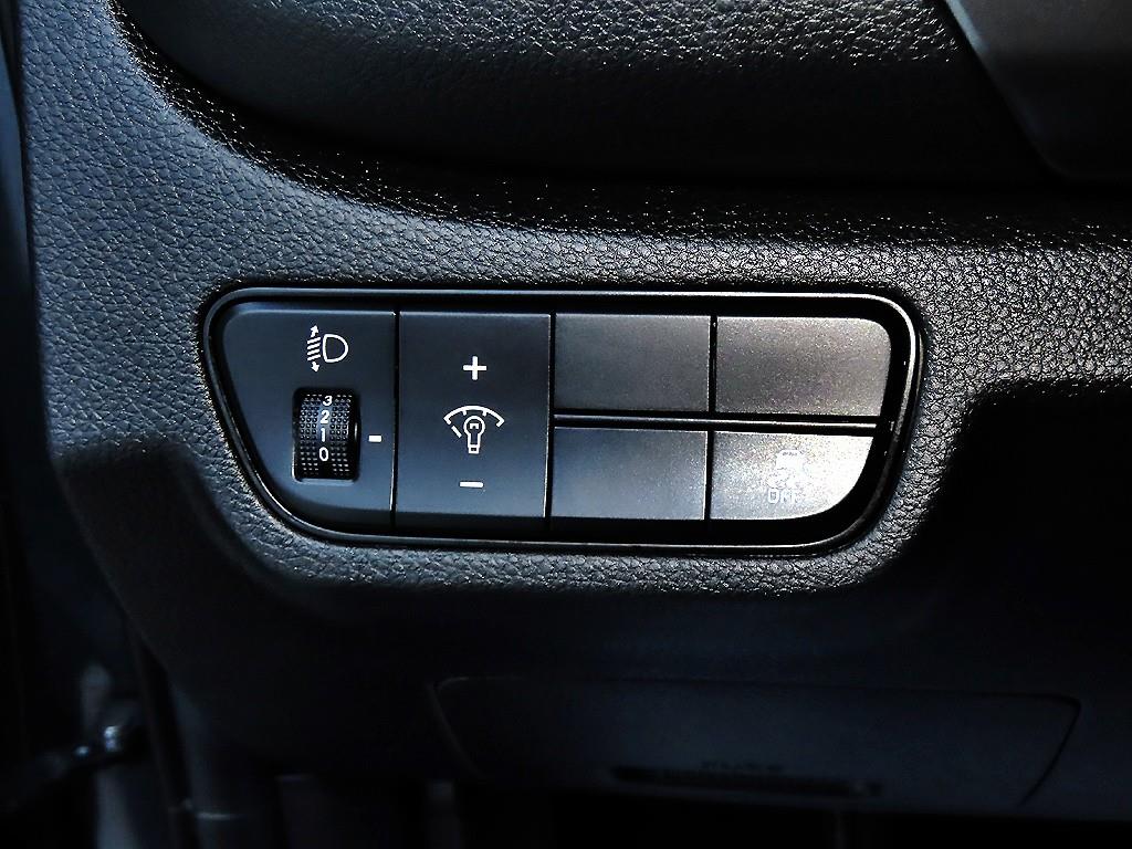 기아 더 뉴셀토스 1.6 가솔린 터보 2WD 프레스티지 - 이미지 11