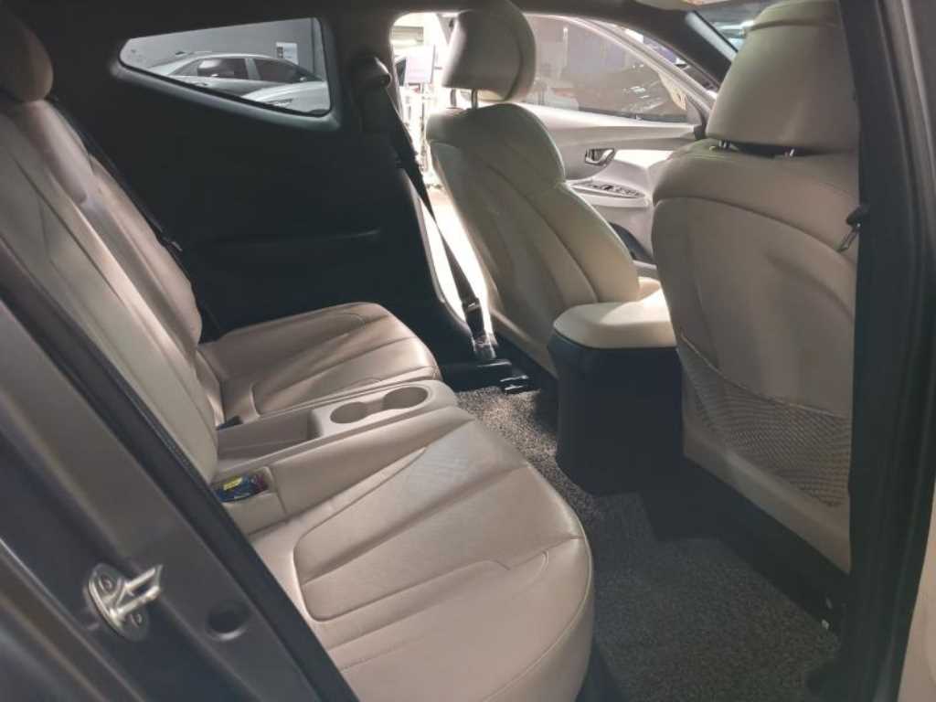 현대 벨로스터(JS) 1.6 터보 스포츠 코어 - 이미지 8