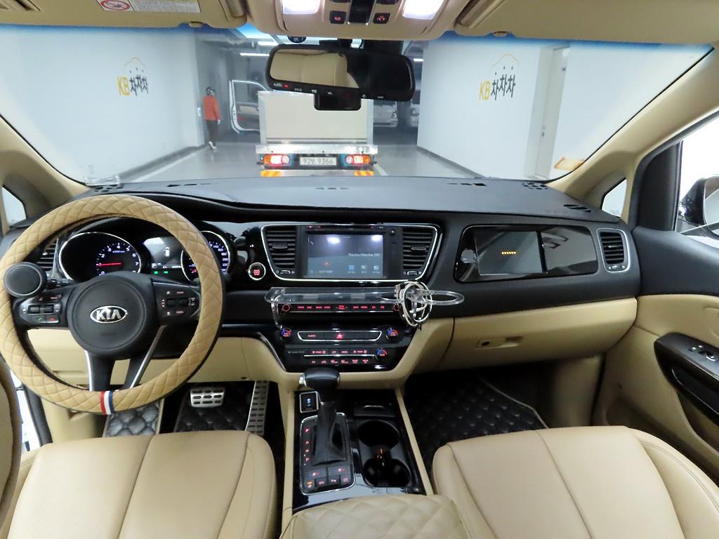 기아 올 뉴카니발 7인승 리무진 가솔린 프레지던트 - 이미지 3