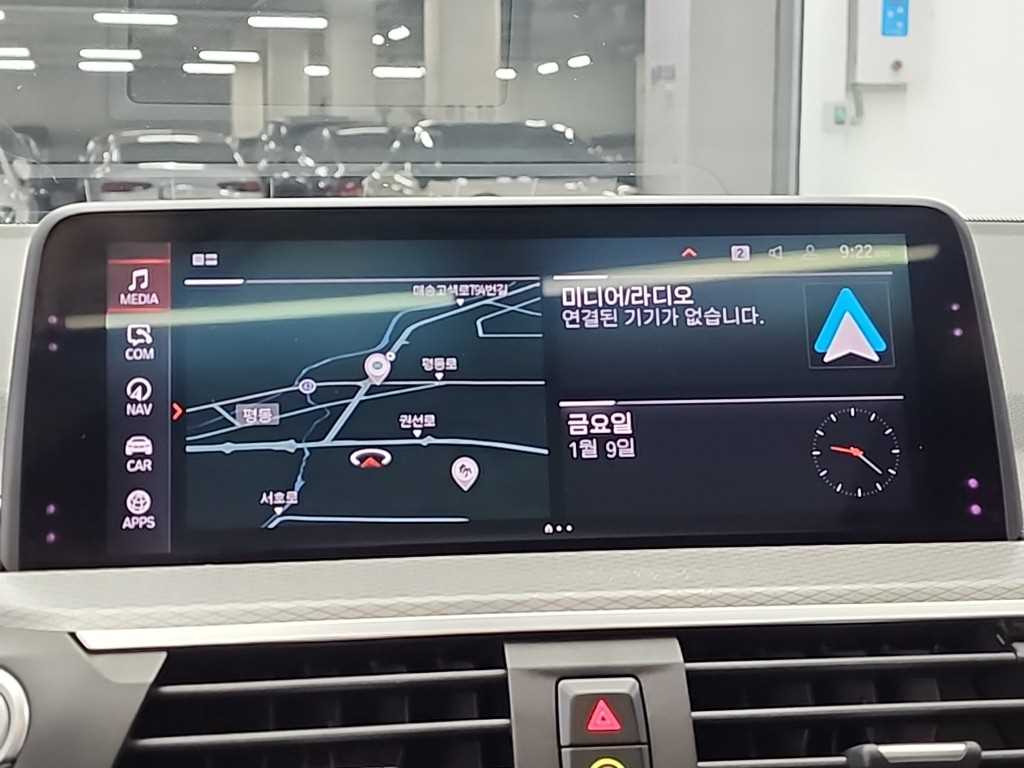 BMW X4(2세대) 20d xDrive M스포츠 - 이미지 2