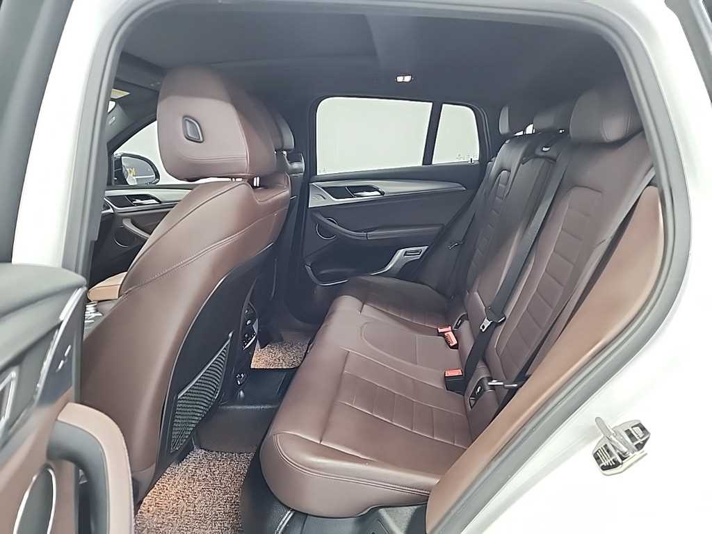 BMW X4(2세대) 20d xDrive M스포츠 - 이미지 10