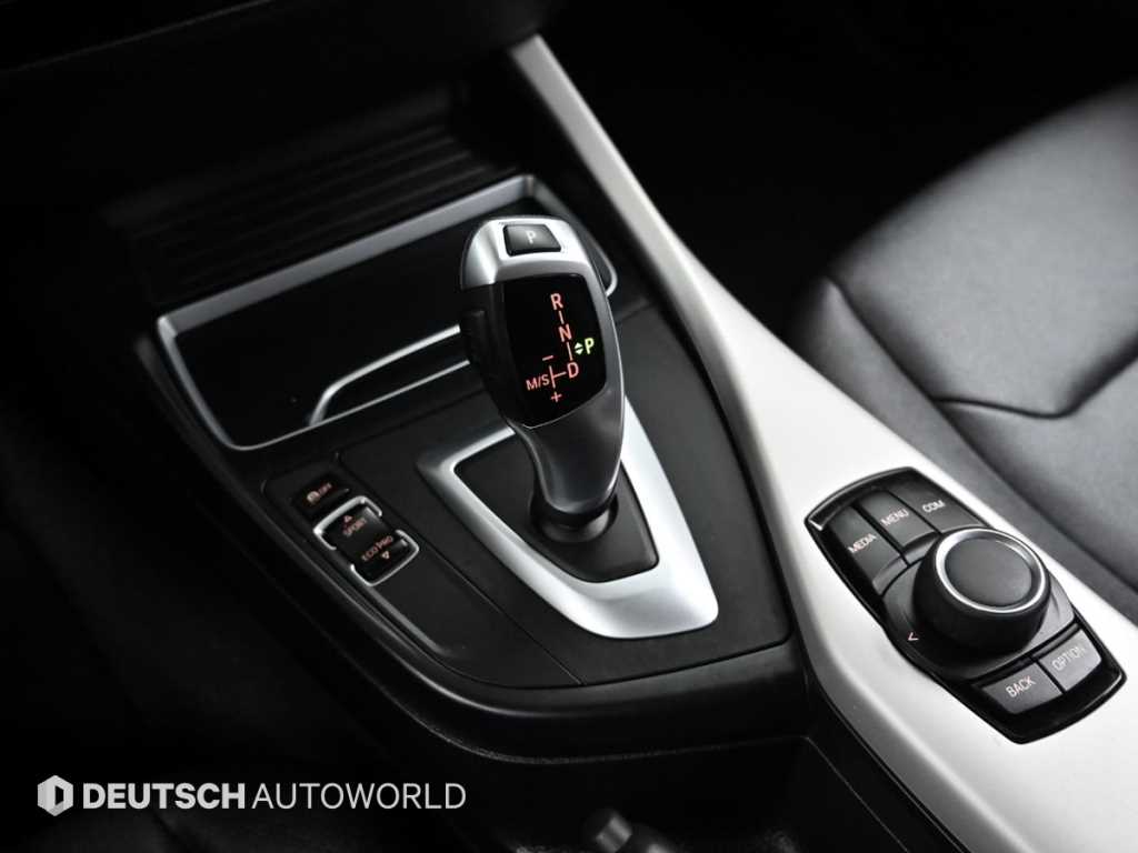 BMW 1시리즈(2세대) 5도어 118d 조이 - 이미지 4