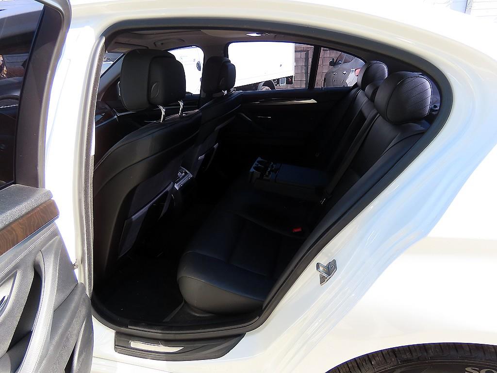 BMW 5시리즈(6세대) 528i - 이미지 5