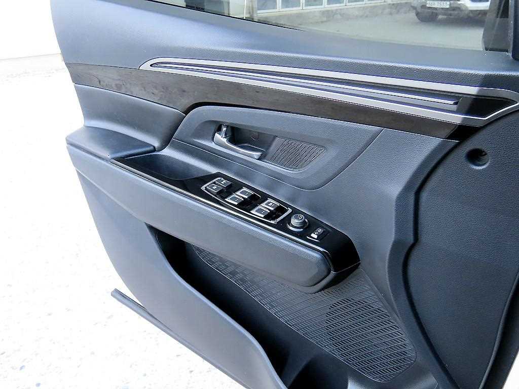 KG모빌리티(쌍용) 올 뉴코란도 1.5 가솔린 2WD C5 플러스 - 이미지 11