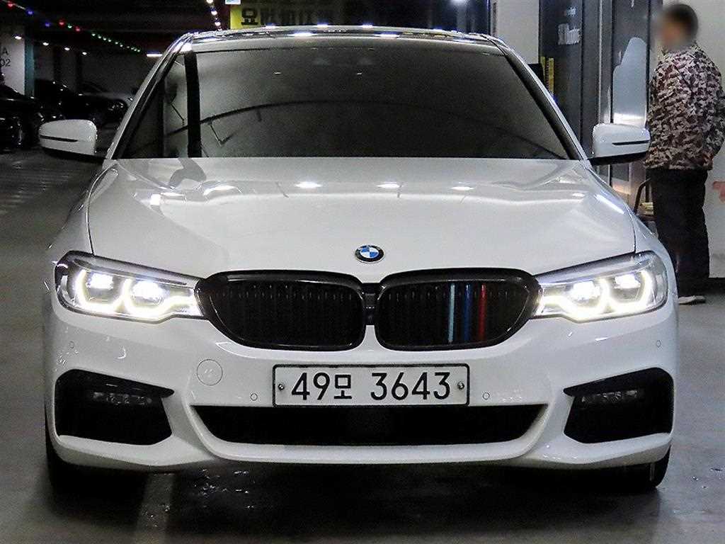 BMW 5시리즈(7세대) 530i M스포츠팩 플러스 - 이미지 18
