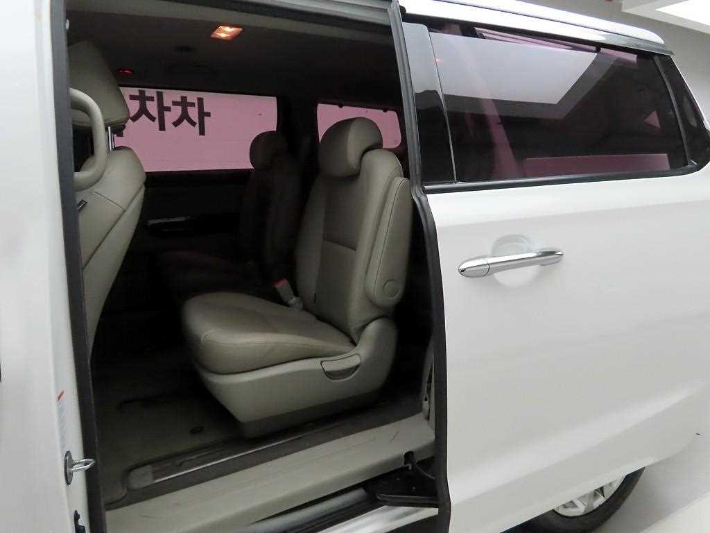 기아 올 뉴카니발 9인승 디젤 프레스티지 - 이미지 4