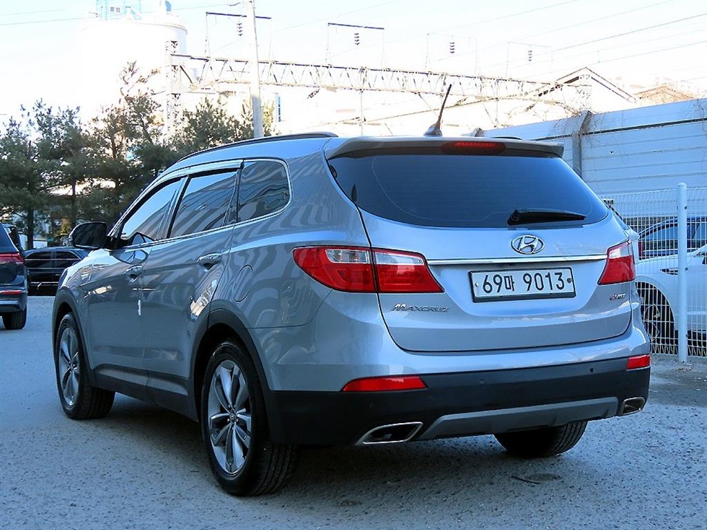 현대 맥스크루즈 디젤 R2.2 2WD 익스클루시브 스페셜 - 이미지 2