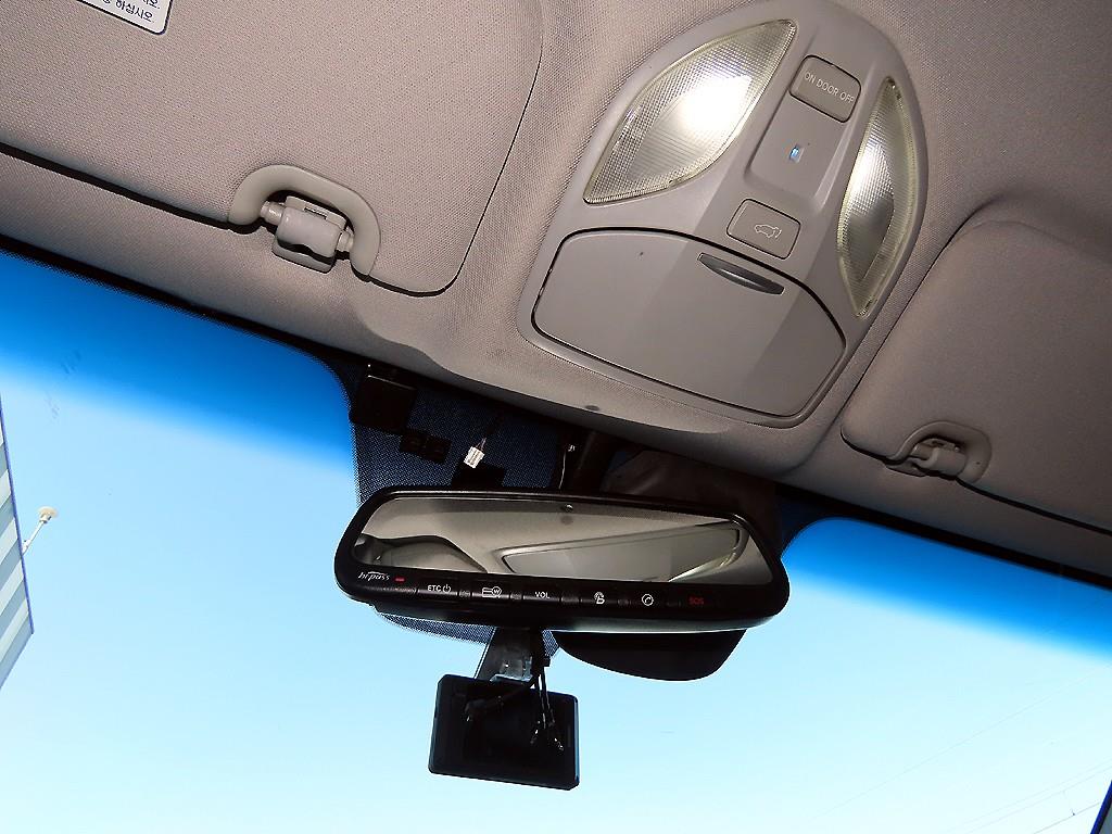 현대 맥스크루즈 디젤 R2.2 2WD 익스클루시브 스페셜 - 이미지 9