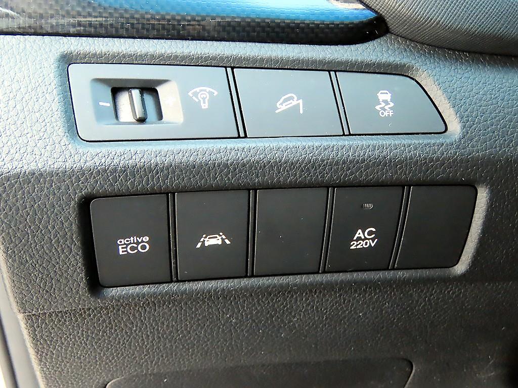 현대 맥스크루즈 디젤 R2.2 2WD 익스클루시브 스페셜 - 이미지 16