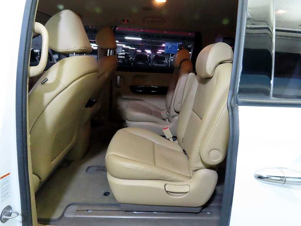 기아 올 뉴카니발 9인승 디젤 프레스티지 - 이미지 18