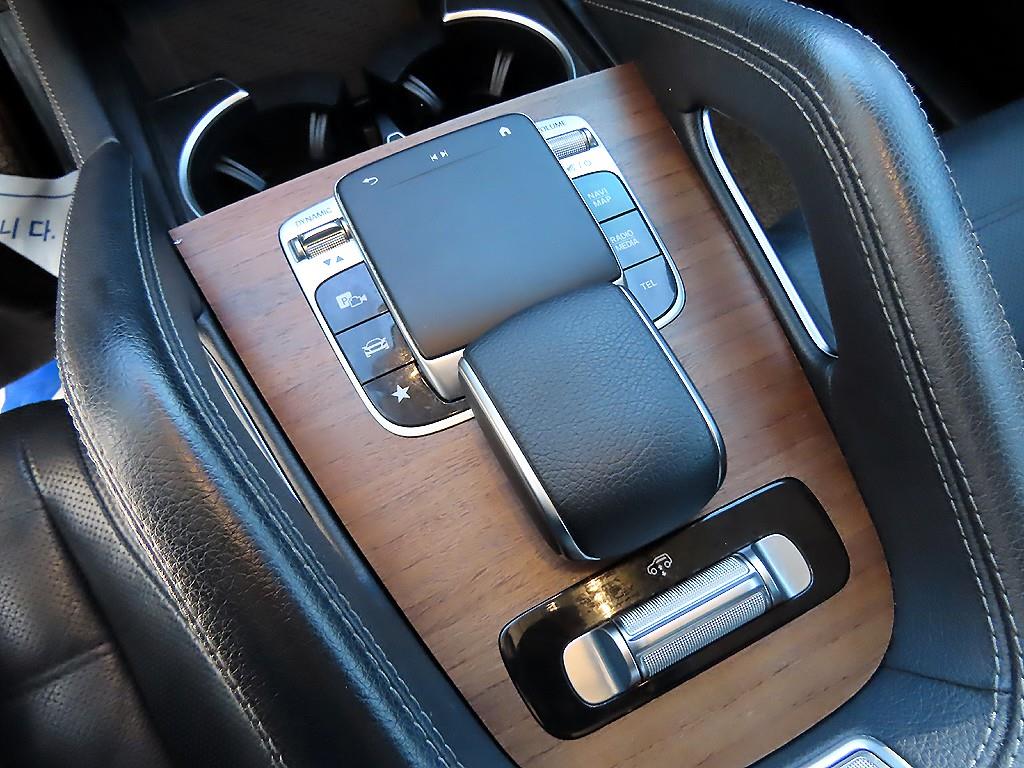 벤츠 GLE클래스(4세대) GLE 450 4매틱 - 이미지 17