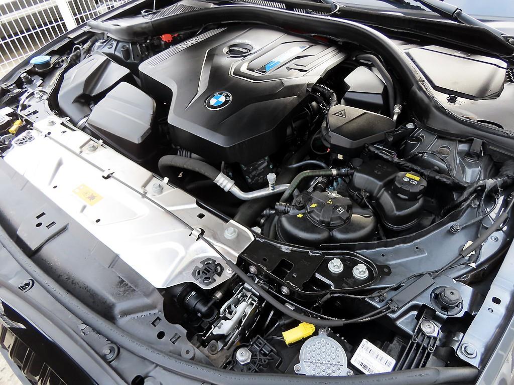 BMW 3시리즈(7세대) 330e M 스포츠 팩 - 이미지 20