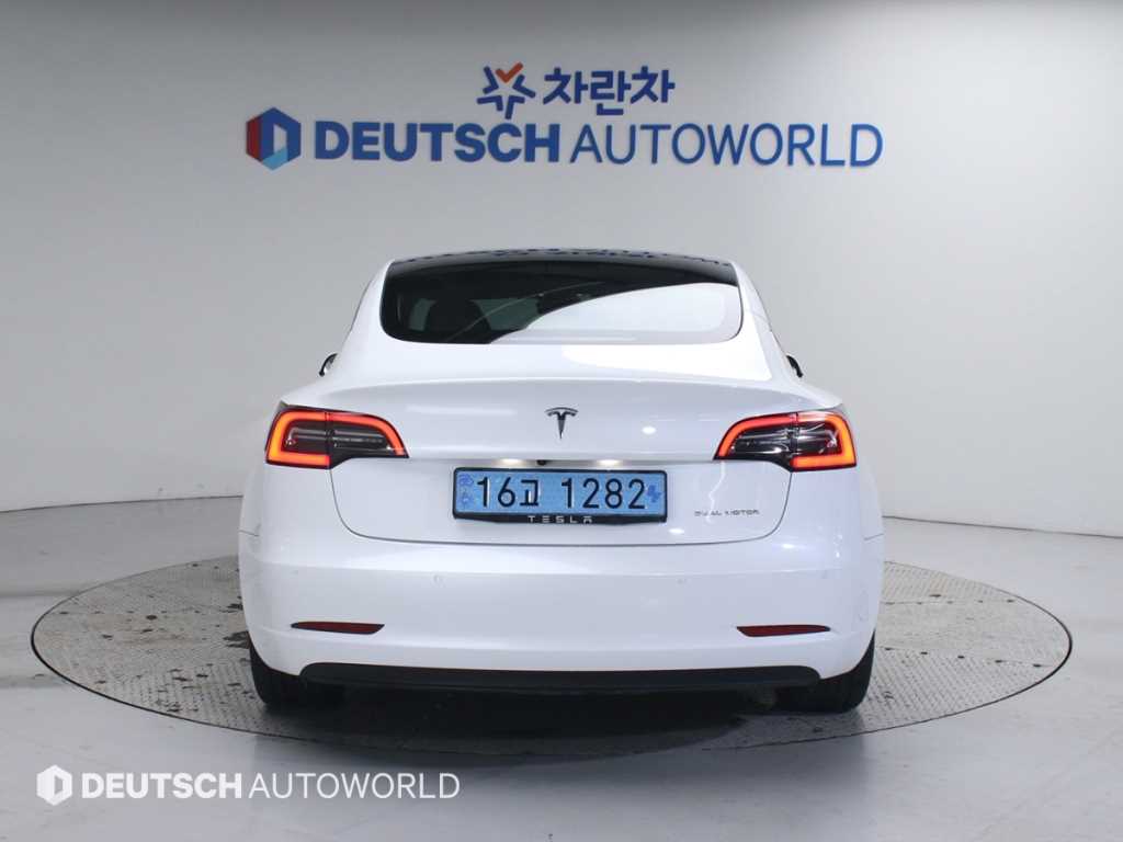 테슬라 모델 3 AWD 롱 레인지 - 이미지 6