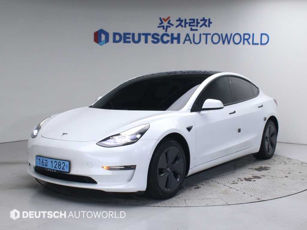 테슬라 모델 3 AWD 롱 레인지 - 이미지 14