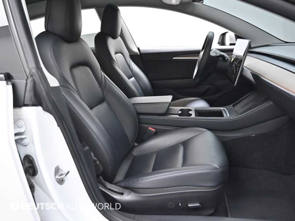 테슬라 모델 3 AWD 롱 레인지 - 이미지 17