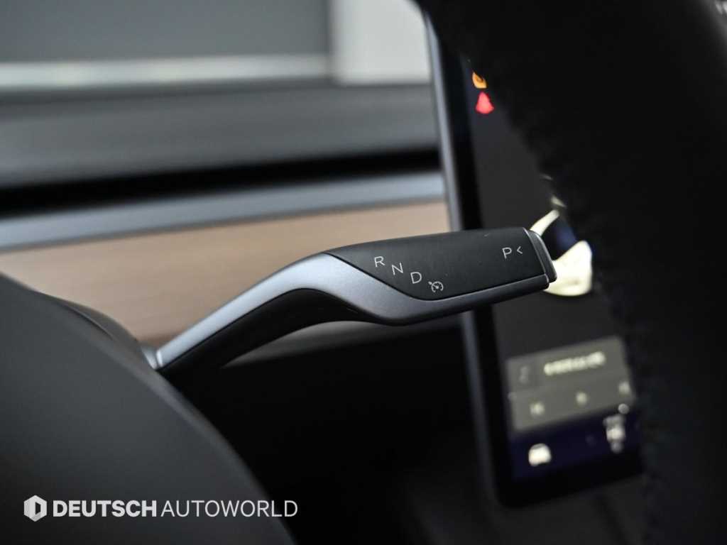 테슬라 모델 3 AWD 롱 레인지 - 이미지 18