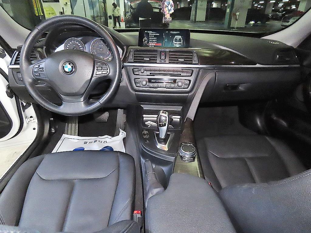BMW 그란투리스모(GT) 3시리즈 GT 320d xDrive - 이미지 12